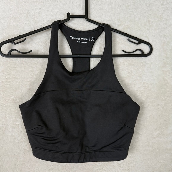 Outdoor Voices Black Racerback Sports Bra XS Lightweight Med/High Intensity - Picture 1 of 6